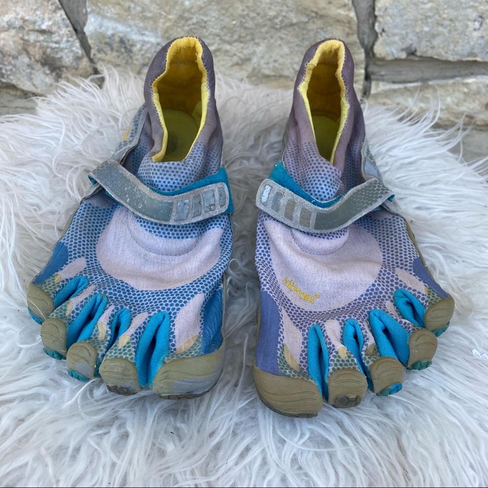 vibram five fingers swiming shoe size 41